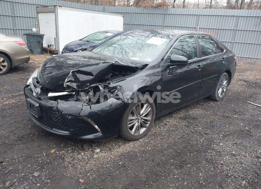 Photo 2 of 2017 Toyota Camry SE (VIN 4T1BF1FK1HU409680)