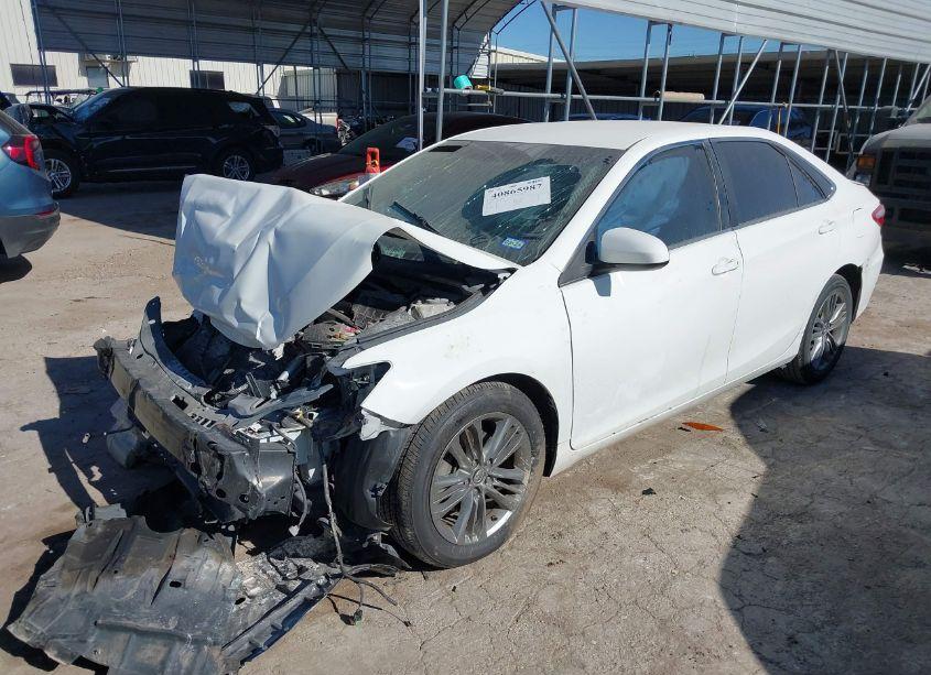 Photo 2 of 2017 Toyota Camry SE (VIN 4T1BF1FK1HU417276)