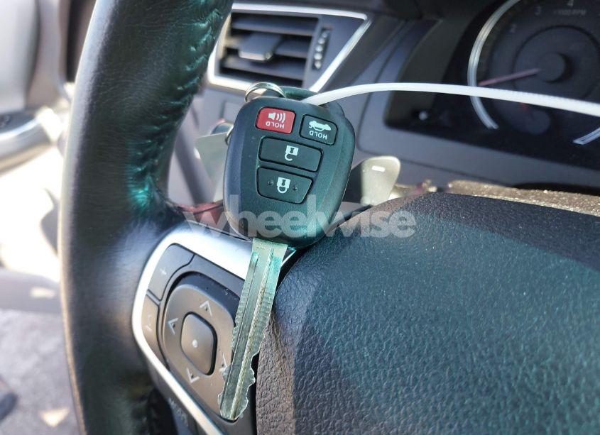 Photo 11 of 2017 Toyota Camry SE (VIN 4T1BF1FK1HU425412)