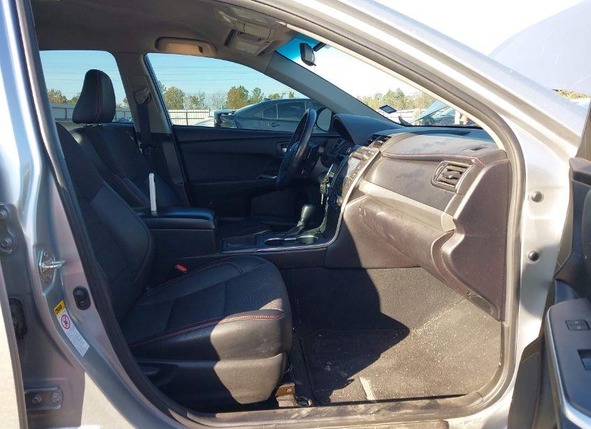 Photo 5 of 2017 Toyota Camry SE (VIN 4T1BF1FK1HU442601)