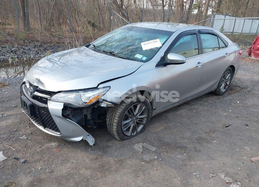 Photo 2 of 2017 Toyota Camry SE (VIN 4T1BF1FK1HU615467)