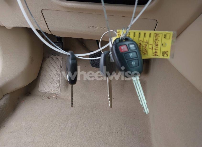 Photo 11 of 2017 Toyota Camry XLE (VIN 4T1BF1FK1HU623164)