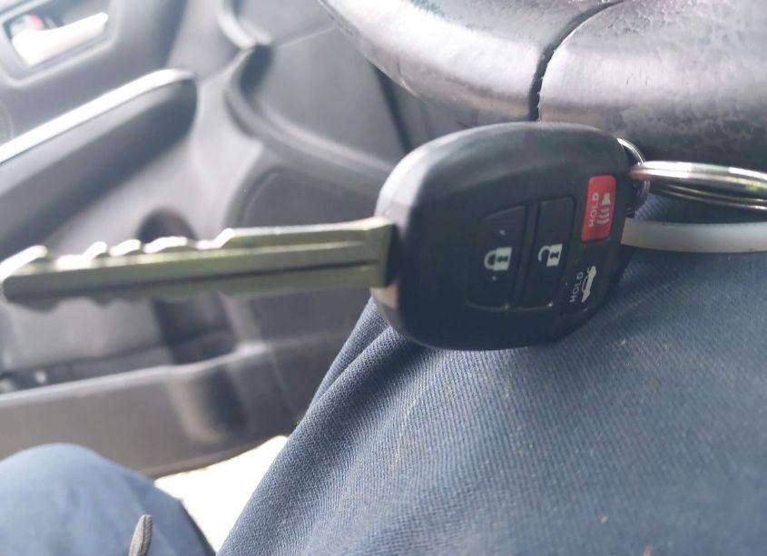 Photo 11 of 2017 Toyota Camry XLE (VIN 4T1BF1FK1HU635542)