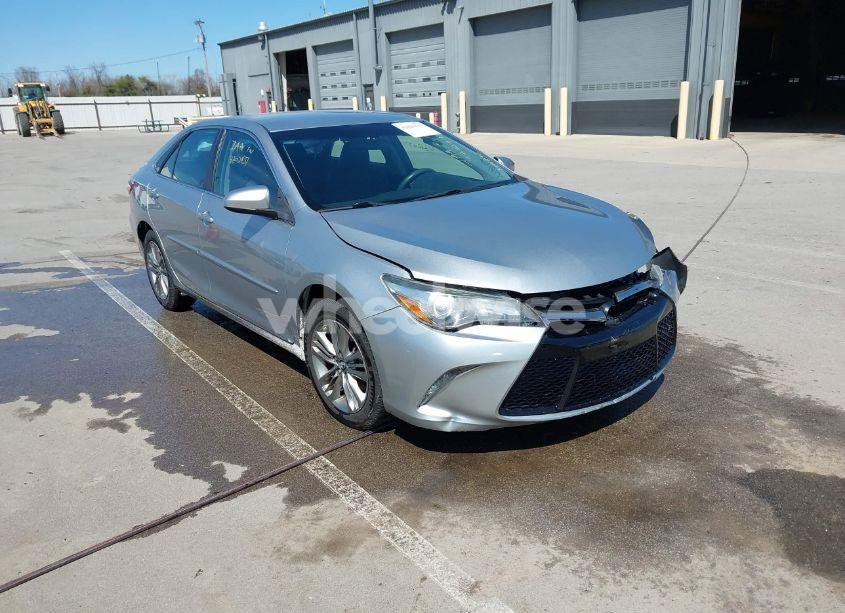 2017 Toyota Camry SE (VIN 4T1BF1FK1HU636139) main photo
