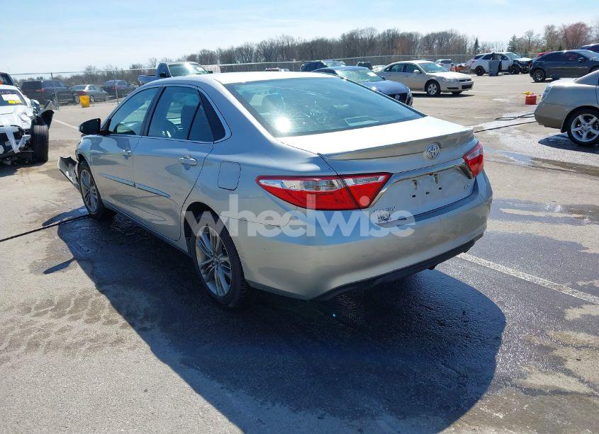 Photo 3 of 2017 Toyota Camry SE (VIN 4T1BF1FK1HU636139)