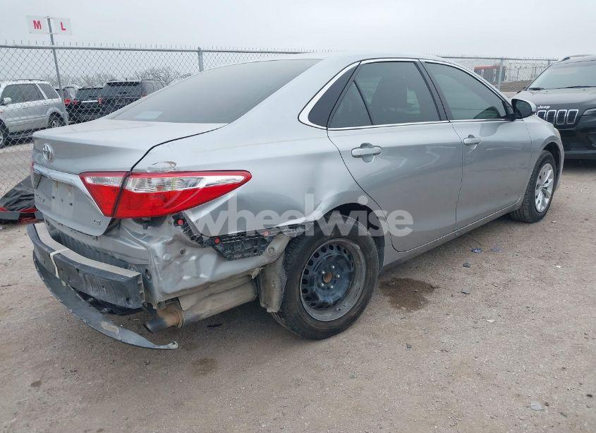 Photo 4 of 2017 Toyota Camry LE (VIN 4T1BF1FK1HU639719)