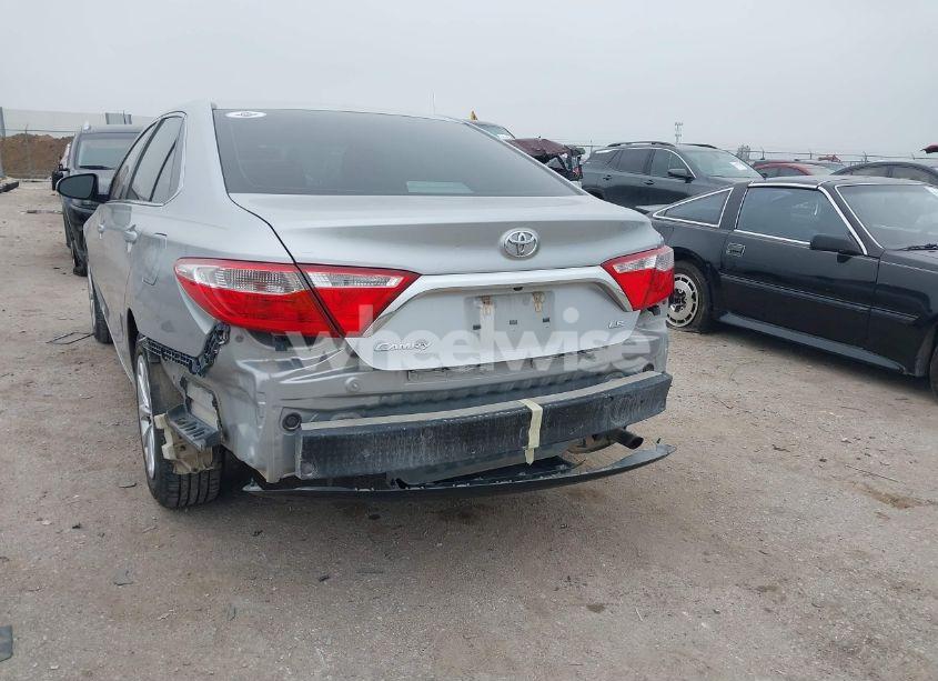 Photo 6 of 2017 Toyota Camry LE (VIN 4T1BF1FK1HU639719)
