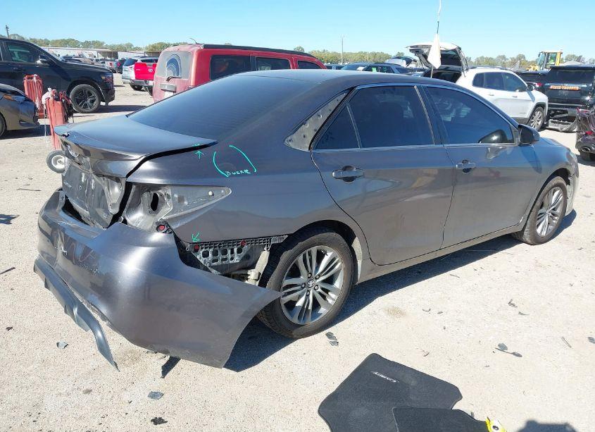 Photo 4 of 2017 Toyota Camry SE (VIN 4T1BF1FK1HU639753)