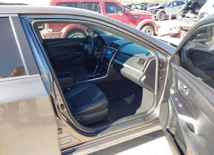 Photo 5 of 2017 Toyota Camry SE (VIN 4T1BF1FK1HU639753)