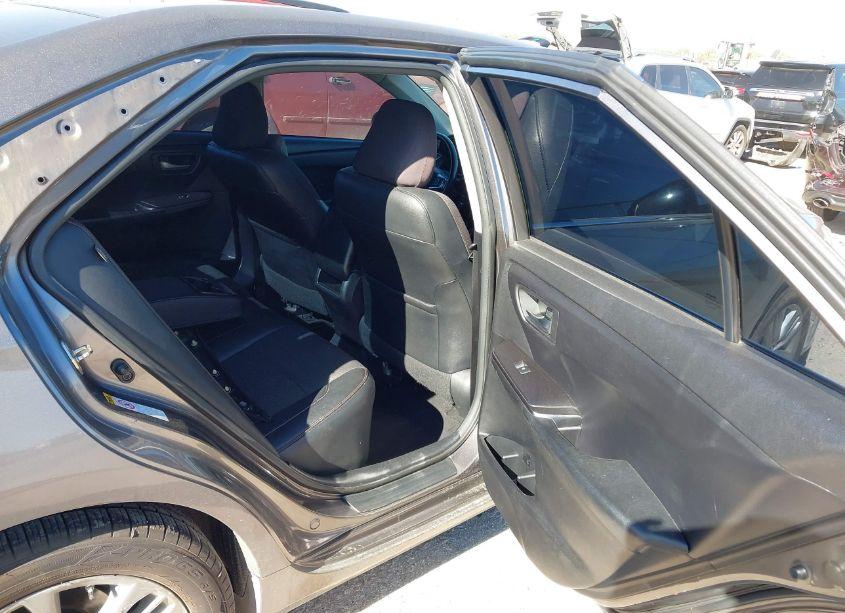 Photo 8 of 2017 Toyota Camry SE (VIN 4T1BF1FK1HU639753)