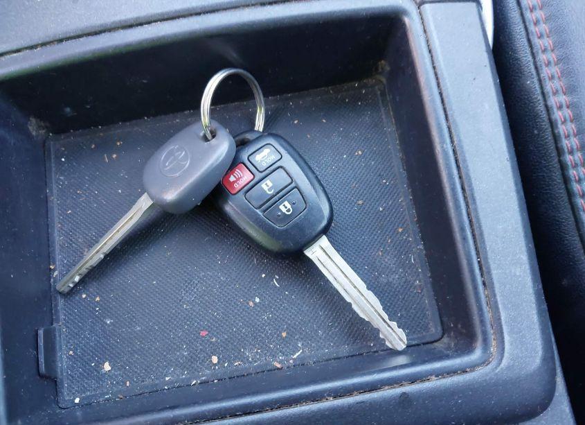 Photo 11 of 2017 Toyota Camry SE (VIN 4T1BF1FK1HU658772)