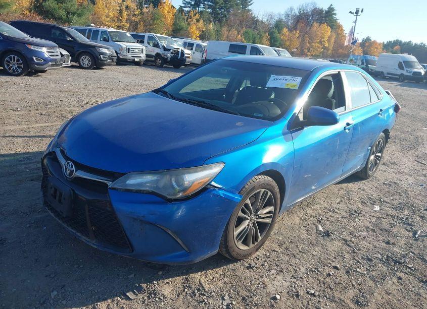 Photo 2 of 2017 Toyota Camry SE (VIN 4T1BF1FK1HU658772)