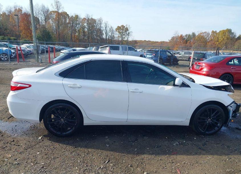 Photo 14 of 2017 Toyota Camry SE (VIN 4T1BF1FK1HU665530)