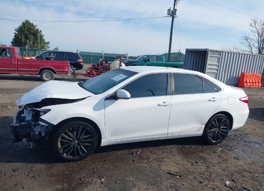 Photo 15 of 2017 Toyota Camry SE (VIN 4T1BF1FK1HU665530)