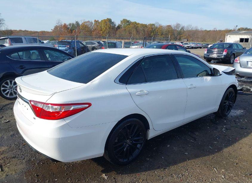 Photo 4 of 2017 Toyota Camry SE (VIN 4T1BF1FK1HU665530)