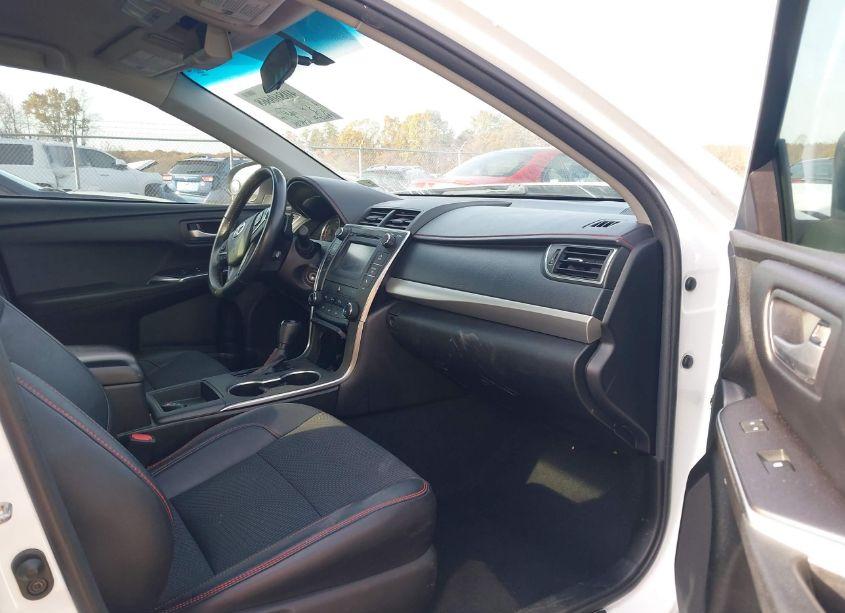 Photo 5 of 2017 Toyota Camry SE (VIN 4T1BF1FK1HU665530)