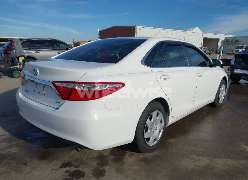 Photo 4 of 2017 Toyota Camry LE (VIN 4T1BF1FK1HU670453)