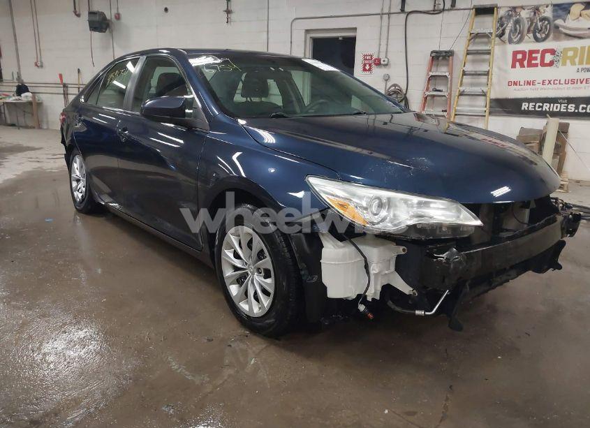 Photo 6 of 2017 Toyota Camry LE (VIN 4T1BF1FK1HU672526)