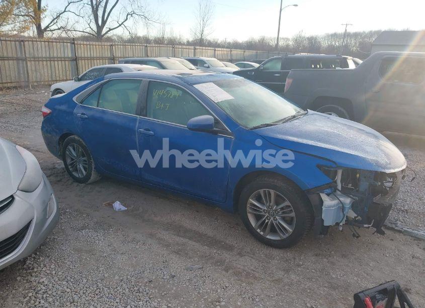 2017 Toyota Camry SE (VIN 4T1BF1FK1HU678021) main photo