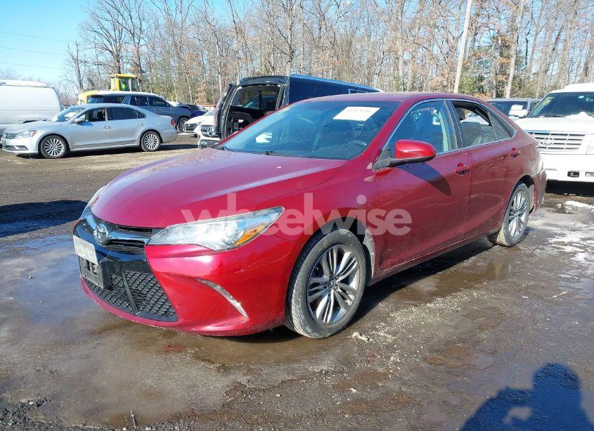 Photo 2 of 2017 Toyota Camry SE (VIN 4T1BF1FK1HU679024)