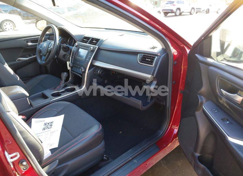 Photo 5 of 2017 Toyota Camry SE (VIN 4T1BF1FK1HU679024)