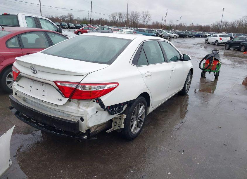 Photo 4 of 2017 Toyota Camry SE (VIN 4T1BF1FK1HU679377)