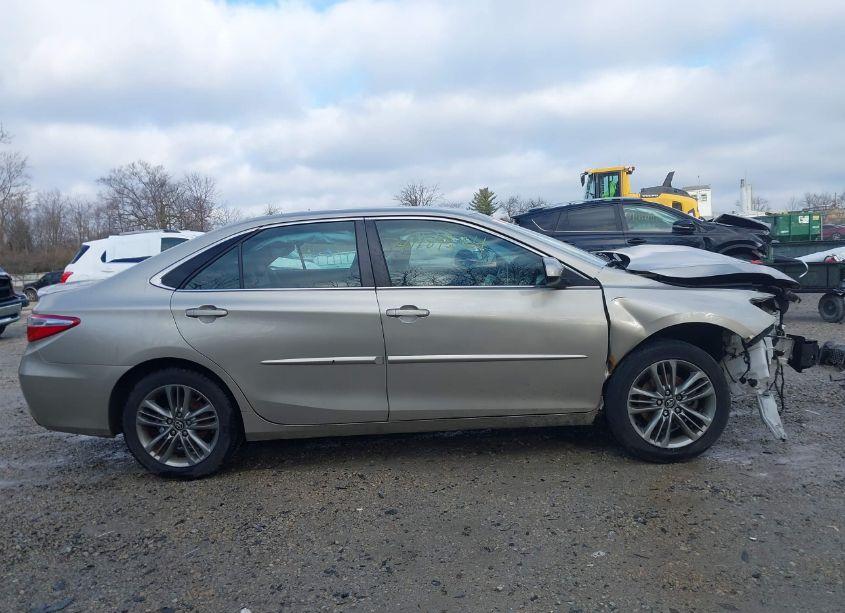 Photo 14 of 2017 Toyota Camry SE (VIN 4T1BF1FK1HU683199)