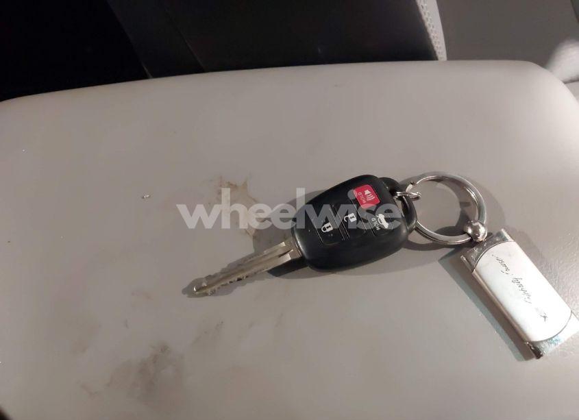 Photo 11 of 2017 Toyota Camry SE (VIN 4T1BF1FK1HU683462)