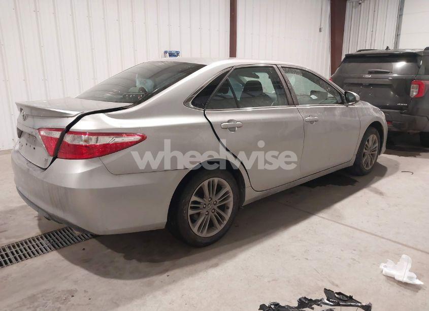 Photo 4 of 2017 Toyota Camry SE (VIN 4T1BF1FK1HU683462)