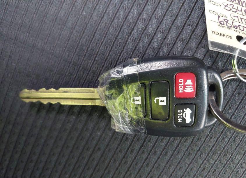 Photo 11 of 2017 Toyota Camry SE (VIN 4T1BF1FK1HU686071)