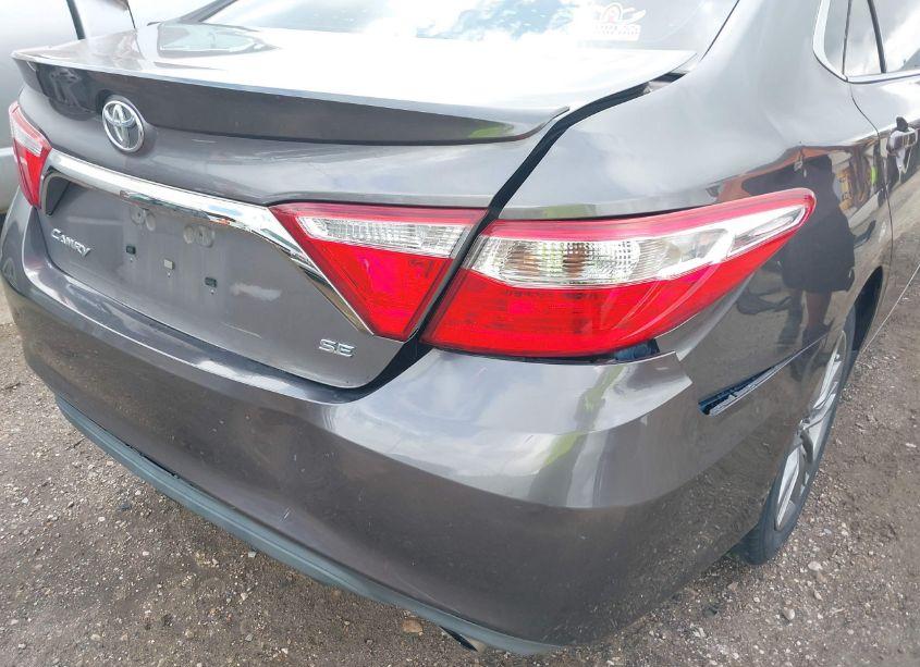 Photo 6 of 2017 Toyota Camry SE (VIN 4T1BF1FK1HU686071)