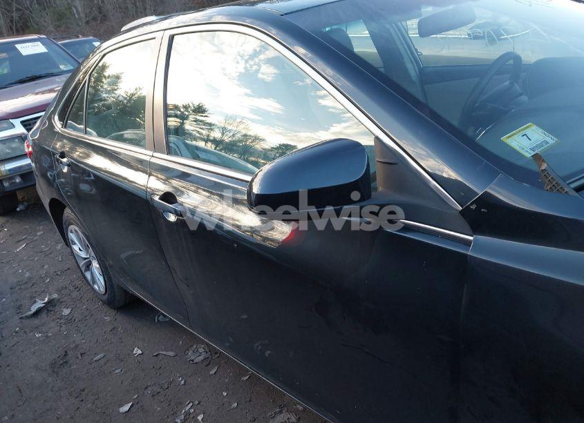 Photo 13 of 2017 Toyota Camry LE (VIN 4T1BF1FK1HU687723)