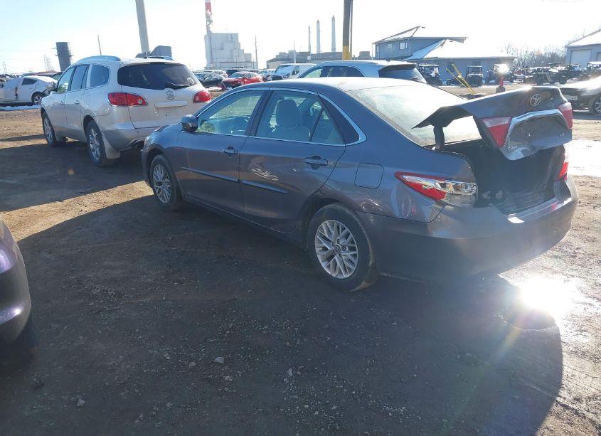 Photo 3 of 2017 Toyota Camry LE (VIN 4T1BF1FK1HU706058)