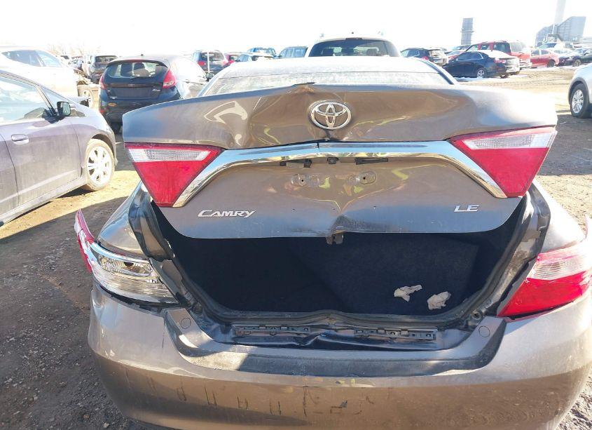 Photo 6 of 2017 Toyota Camry LE (VIN 4T1BF1FK1HU706058)