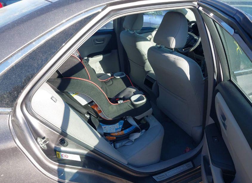 Photo 8 of 2017 Toyota Camry LE (VIN 4T1BF1FK1HU706058)