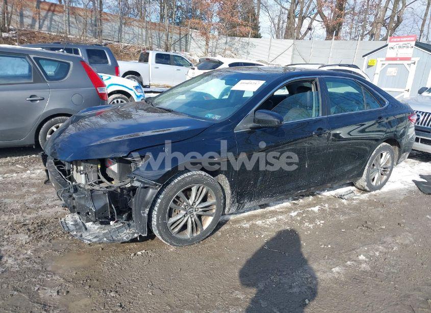 Photo 2 of 2017 Toyota Camry SE (VIN 4T1BF1FK1HU712202)