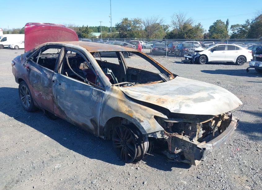 2017 Toyota Camry SE (VIN 4T1BF1FK1HU714287) main photo