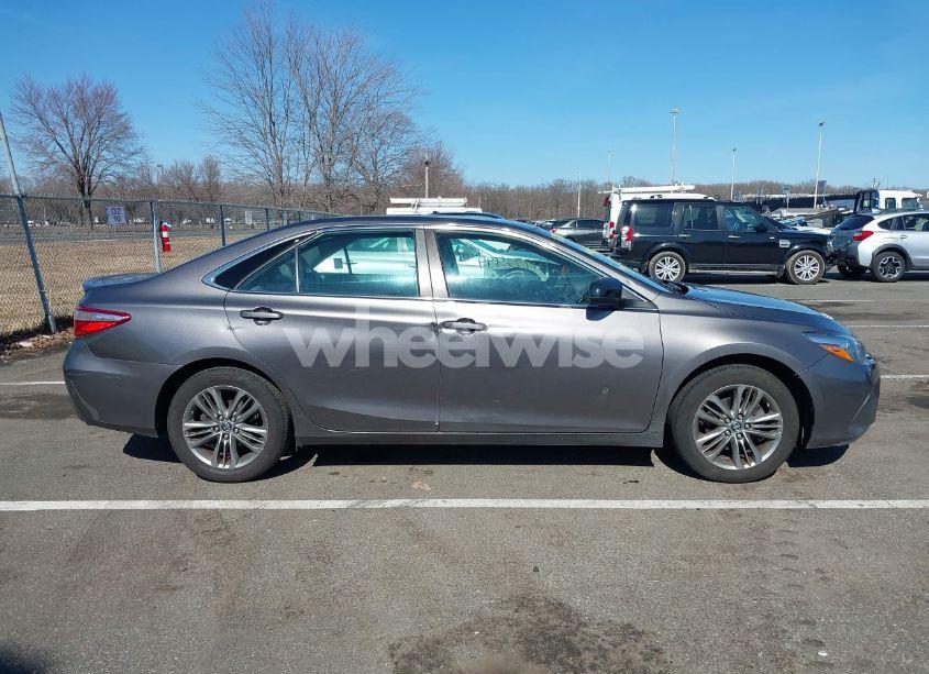 Photo 13 of 2017 Toyota Camry SE (VIN 4T1BF1FK1HU717237)