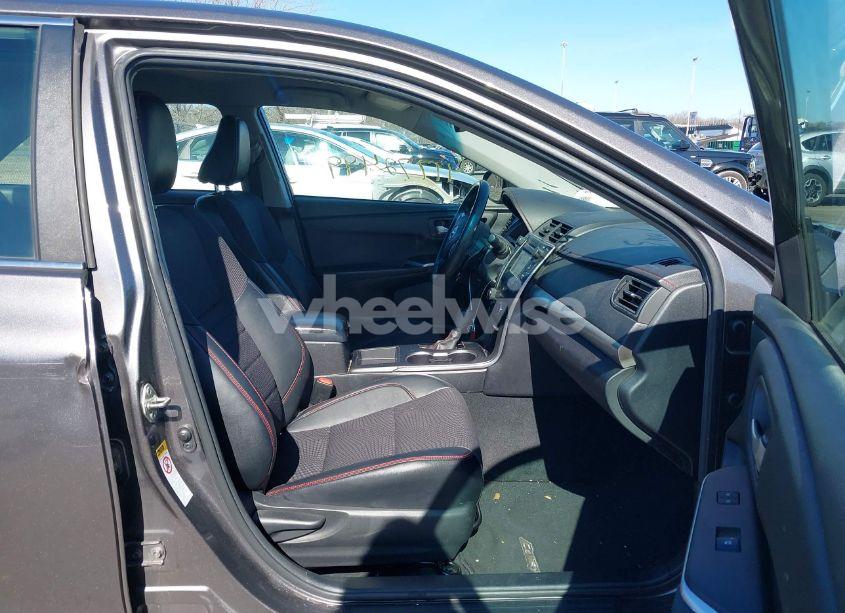 Photo 5 of 2017 Toyota Camry SE (VIN 4T1BF1FK1HU717237)