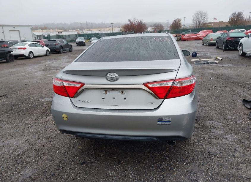 Photo 15 of 2017 Toyota Camry SE (VIN 4T1BF1FK1HU757575)
