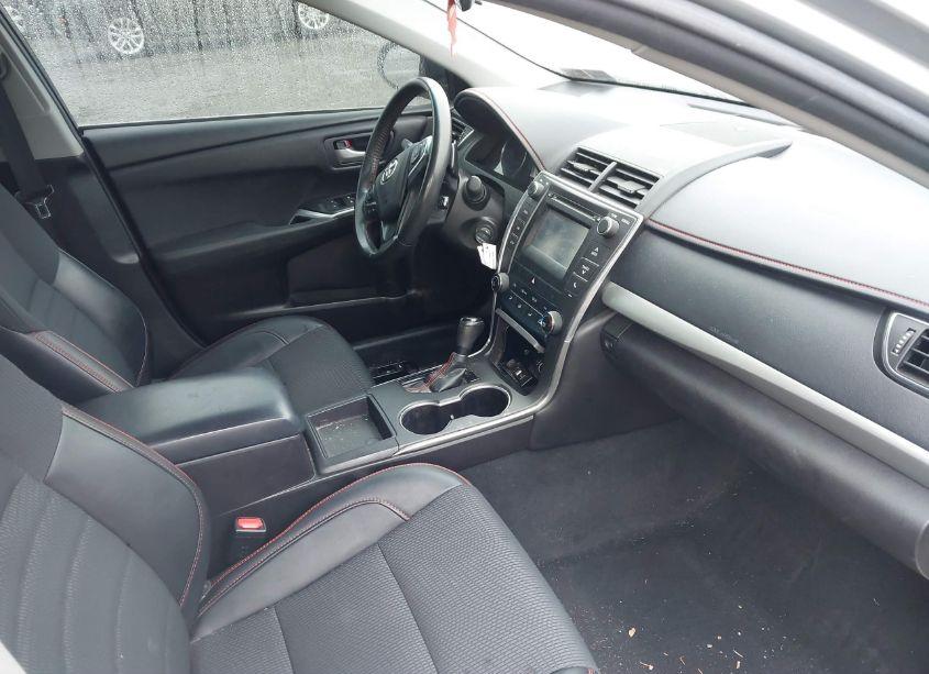 Photo 5 of 2017 Toyota Camry SE (VIN 4T1BF1FK1HU757575)