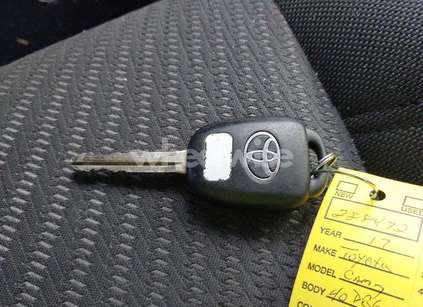 Photo 11 of 2017 Toyota Camry LE (VIN 4T1BF1FK1HU805219)