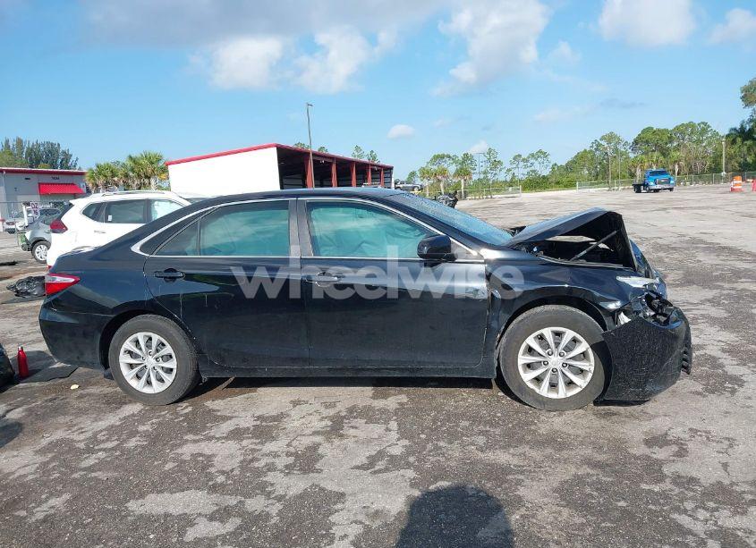 Photo 13 of 2017 Toyota Camry LE (VIN 4T1BF1FK1HU805219)