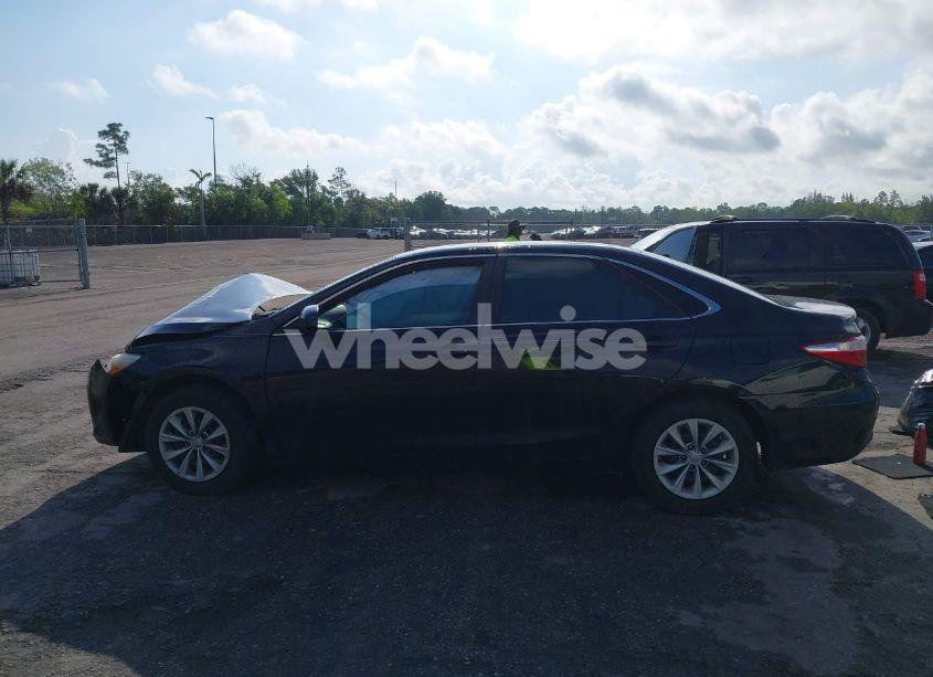 Photo 14 of 2017 Toyota Camry LE (VIN 4T1BF1FK1HU805219)