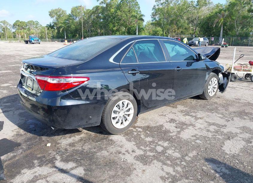 Photo 4 of 2017 Toyota Camry LE (VIN 4T1BF1FK1HU805219)