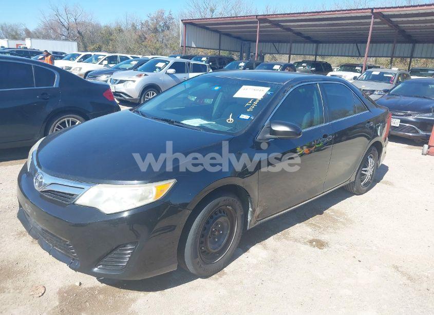 Photo 2 of 2012 Toyota Camry LE (VIN 4T1BF1FK2CU030812)