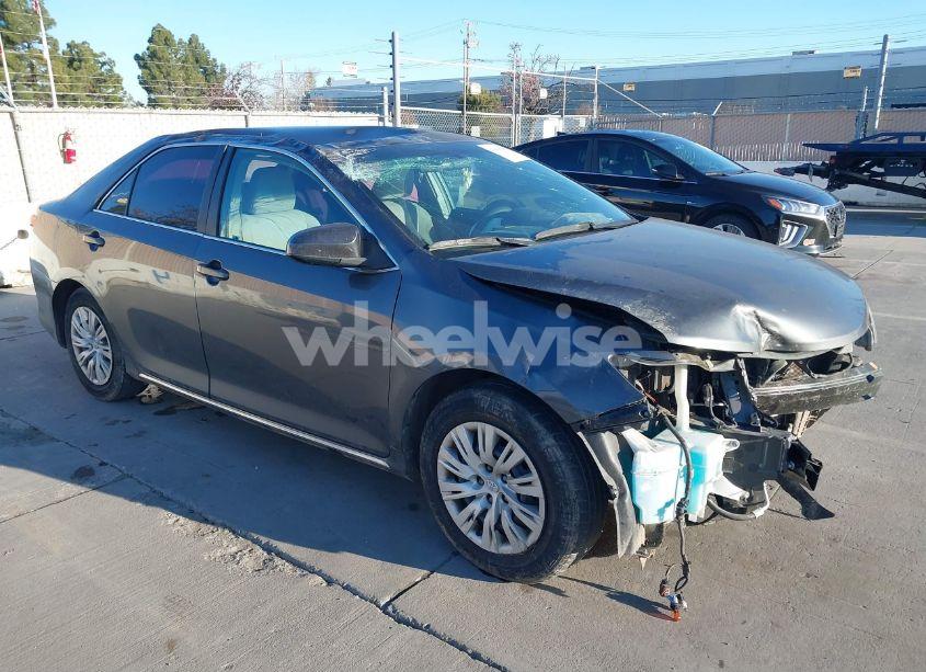 2012 Toyota Camry LE (VIN 4T1BF1FK2CU032057) main photo