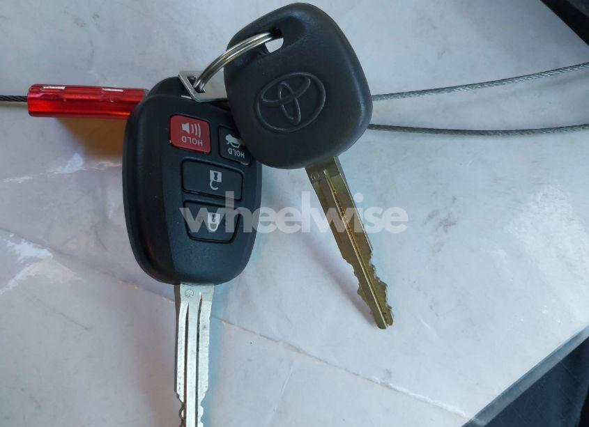 Photo 11 of 2012 Toyota Camry LE (VIN 4T1BF1FK2CU032057)