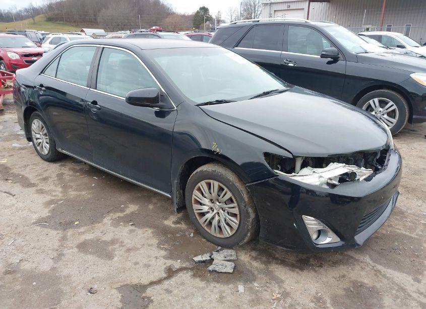 2012 Toyota Camry LE (VIN 4T1BF1FK2CU035511) main photo