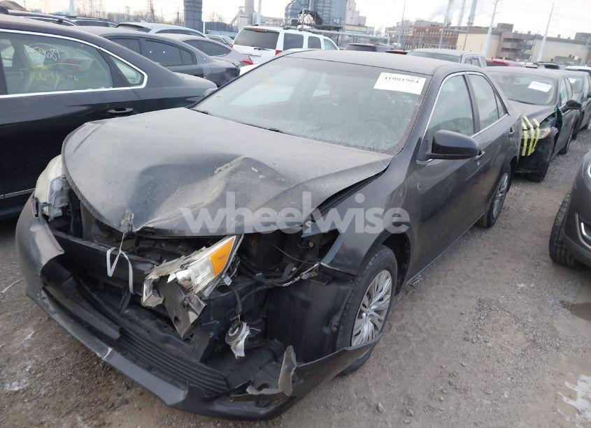 Photo 2 of 2012 Toyota Camry LE (VIN 4T1BF1FK2CU037405)